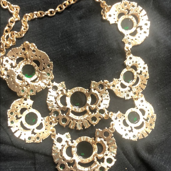 Gorgeous statement necklace - Picture 8 of 9